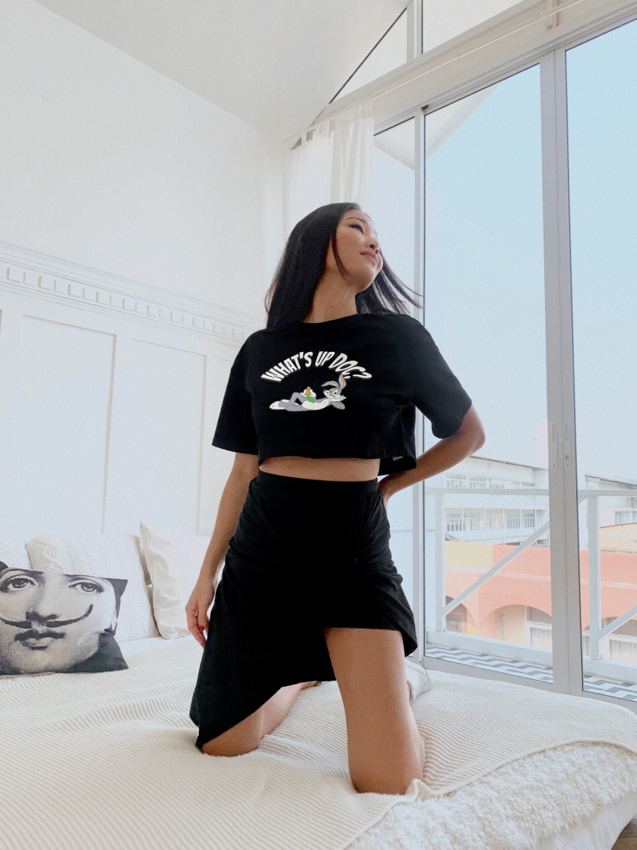 Looney Tunes What's Up Doc Graphic Tee - Black