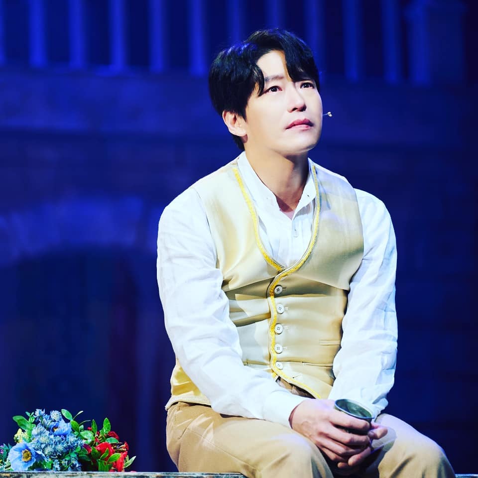 Uhm Ki Joon as a musical actor