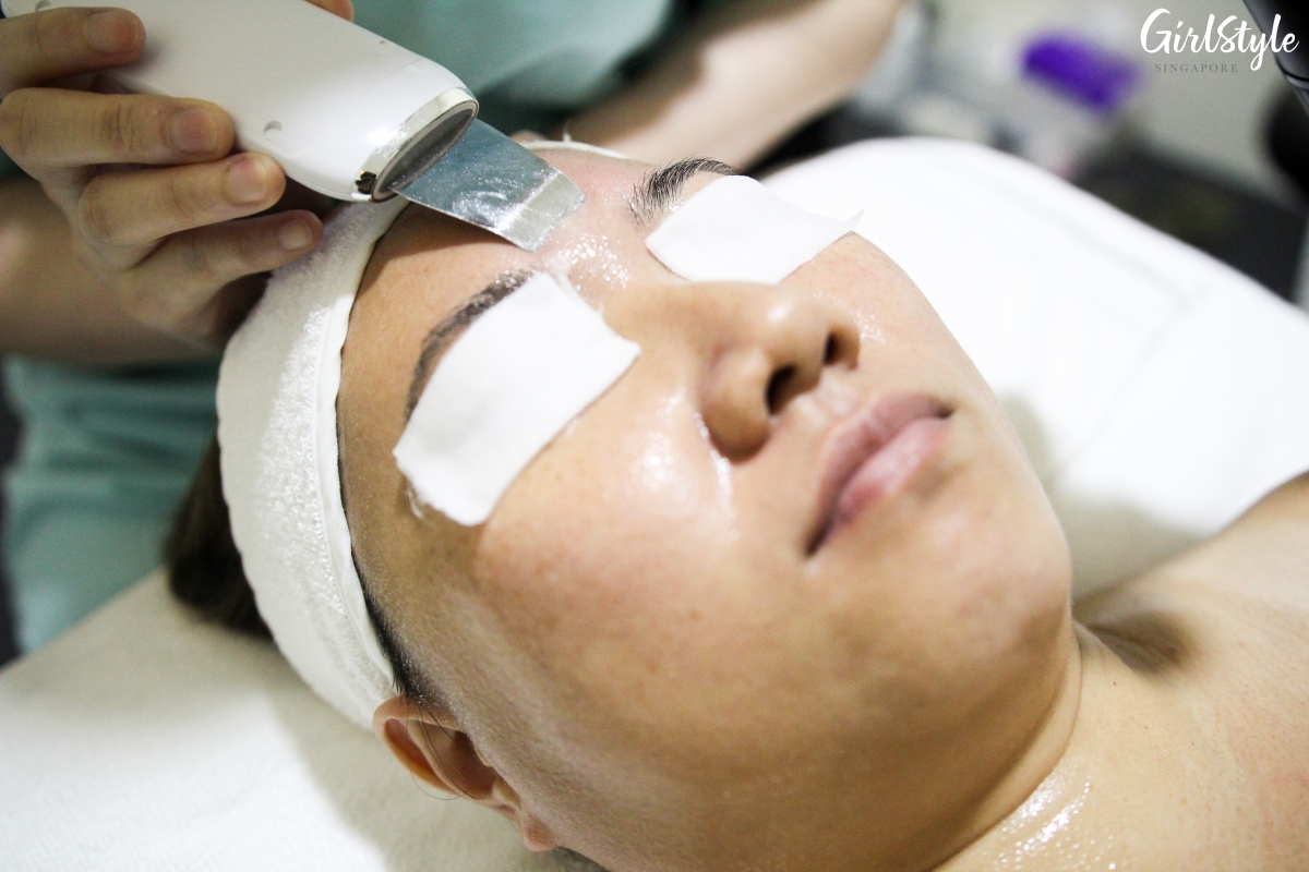amber belia lifitng facial exfoliation