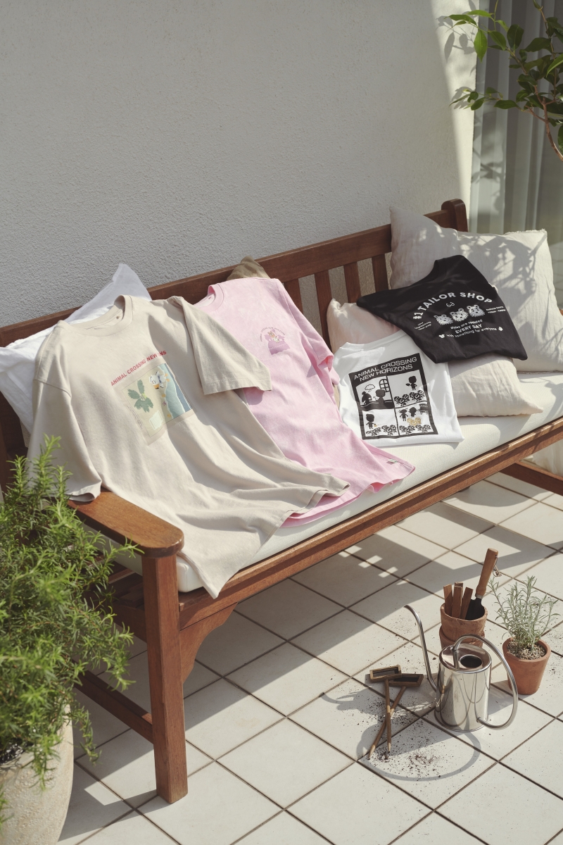 UNIQLO UT Animal Crossing womens t-shirts