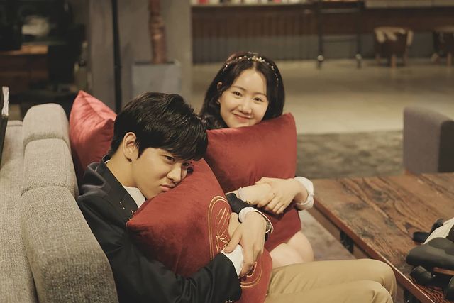 Lee Tae Vin with Jin Ji Hee