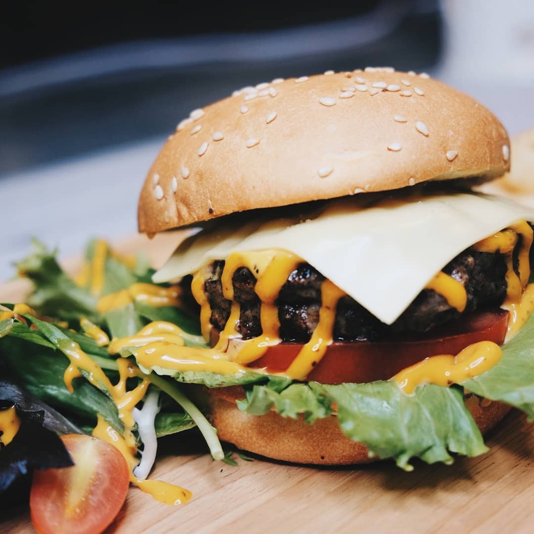 the tree cafe burger singapore