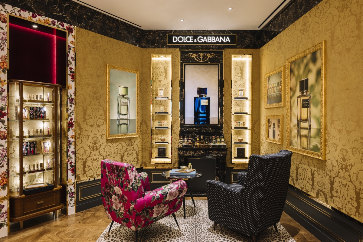 Dolce&Gabbana boutique in Singapore fragrance corner