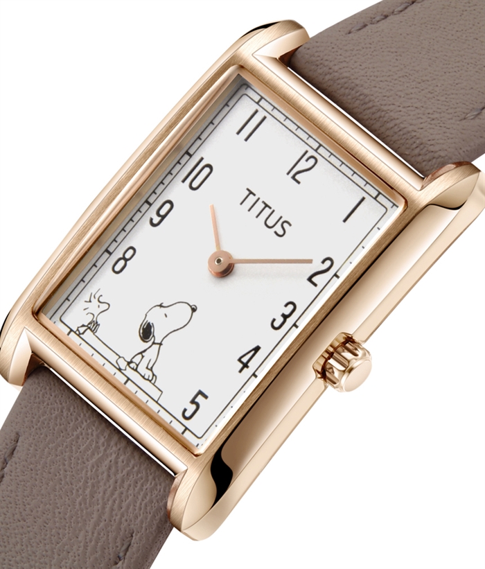 SOLVIL ET TITUS X PEANUTS 2 HANDS QUARTZ LEATHER WATCH close up on watch face