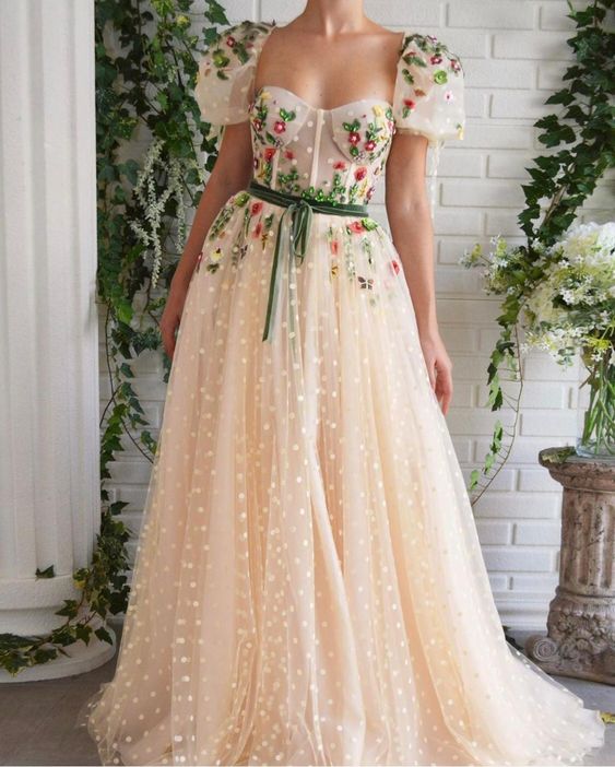 teuta matoshi cream Floral Dreams Gown polka dots