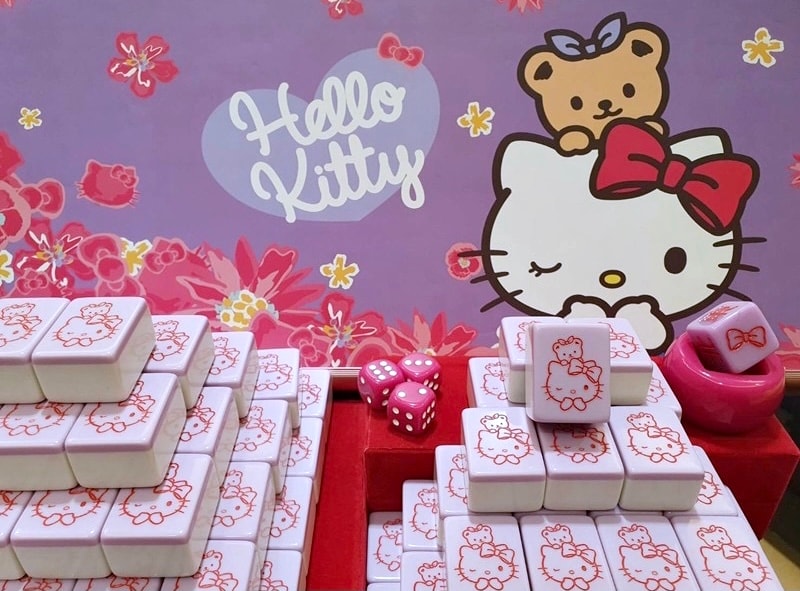 Hello Kitty mahjong set Singapore