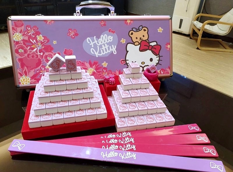Hello Kitty mahjong set Singapore