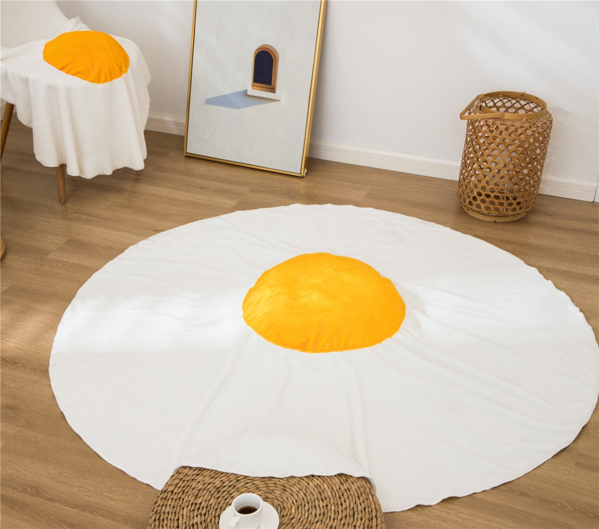 two sizes of egg blankets in nordic style home