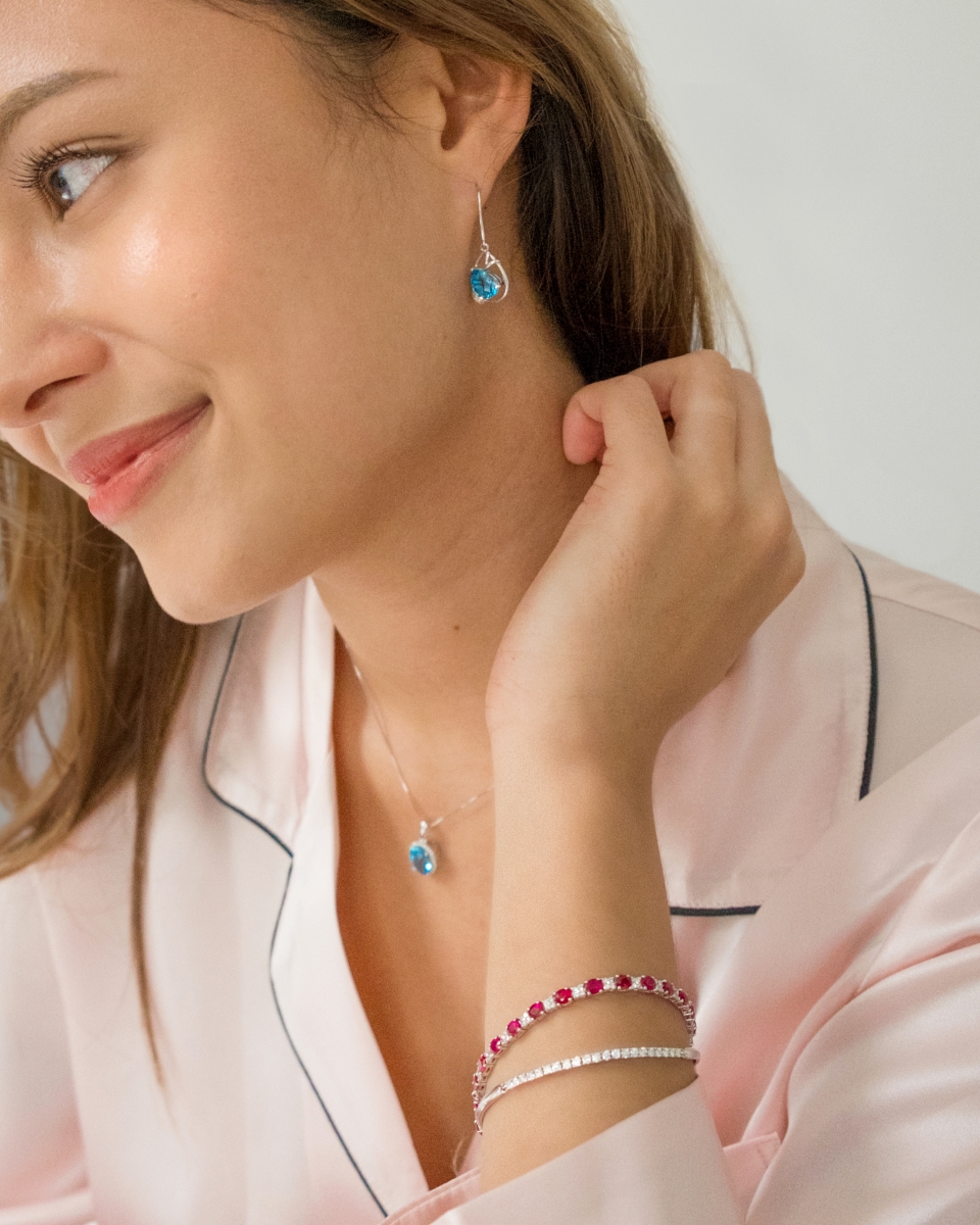 woman wearing citigems coloured gems jewellery