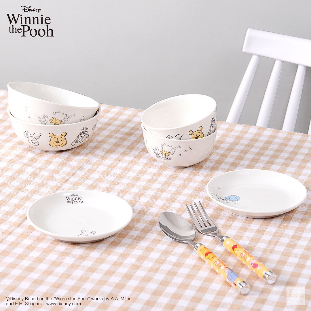 Daiso Korea Winnie-the-pooh bowls and plates