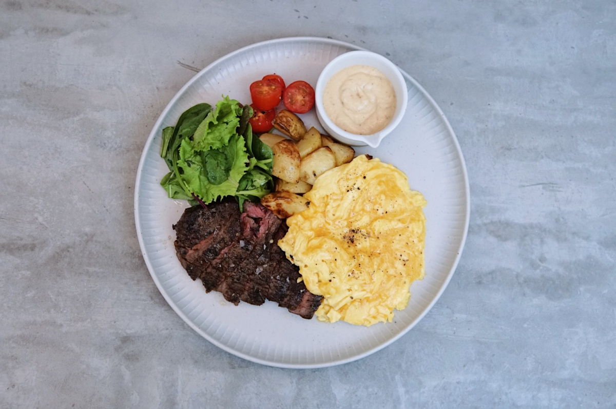 wagyu steak and scrambled eggs syip cafe singapore