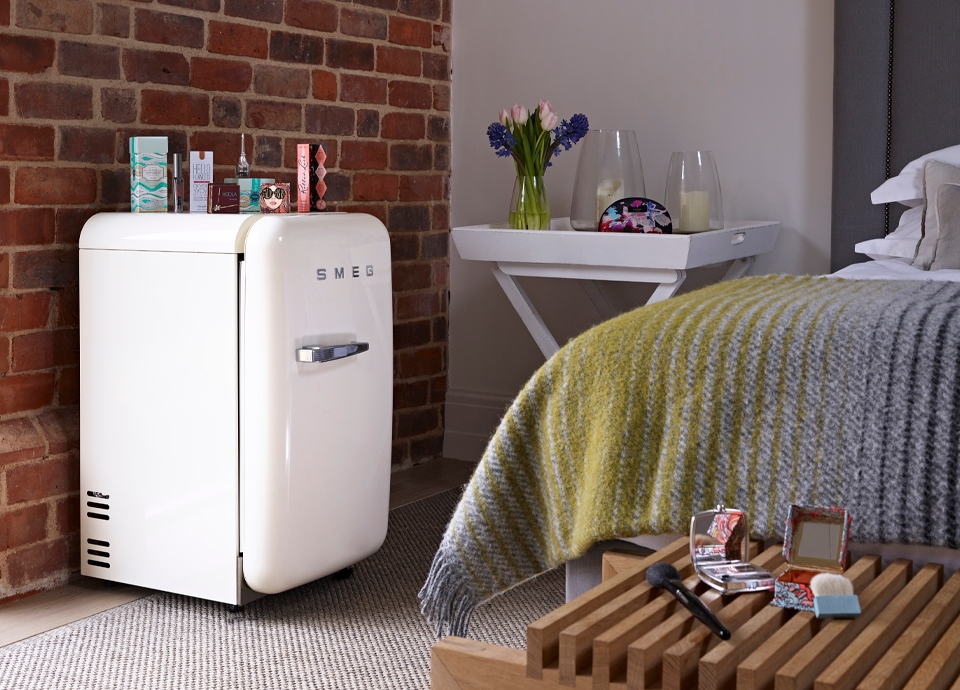 Smeg Is Having Up To 407 Off Pastel Appliances Like Mini Fridges