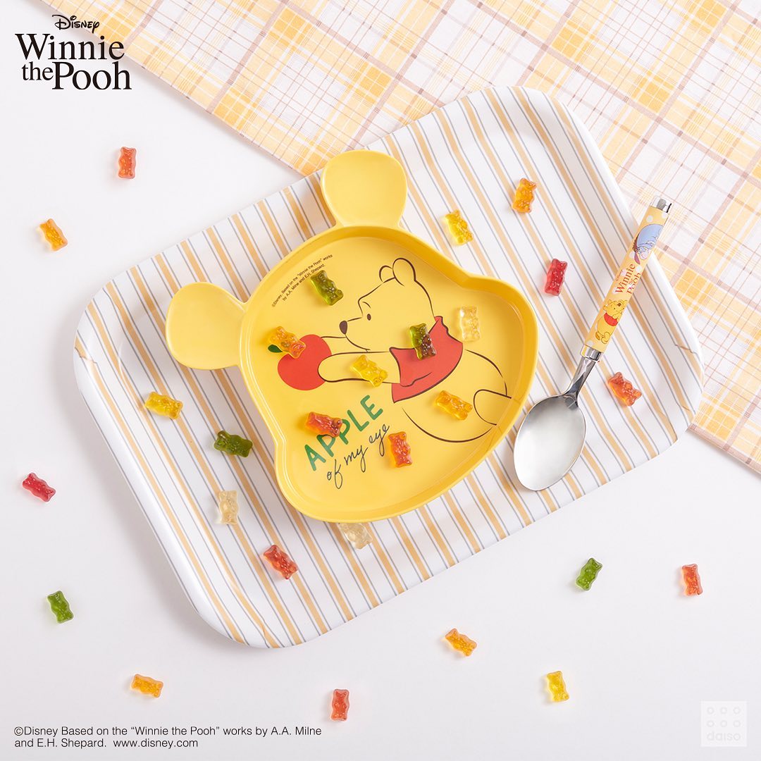 Daiso Korea pooh-shaped plate