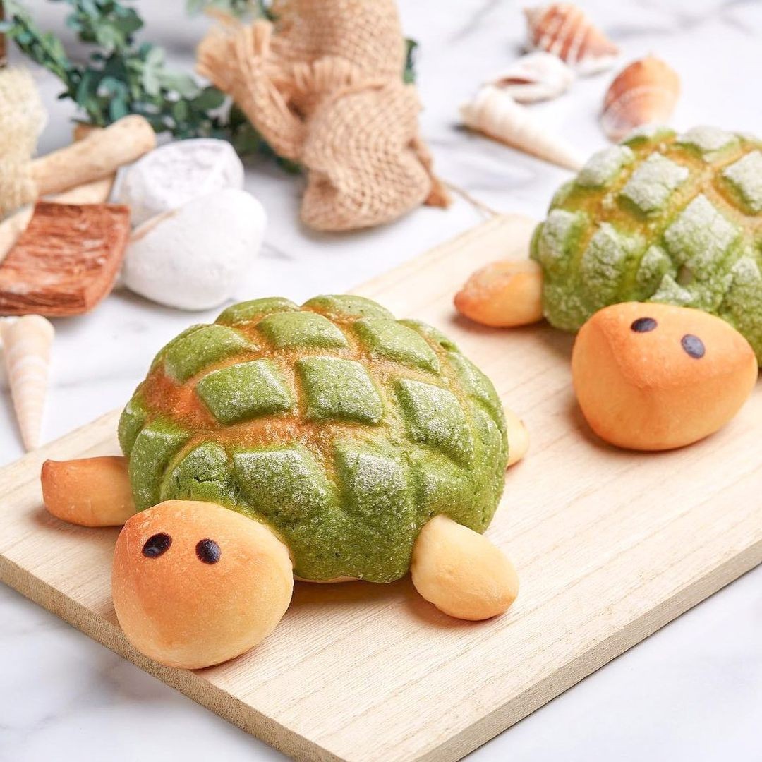 Asanoya Bakery Singapore turtle matcha pan