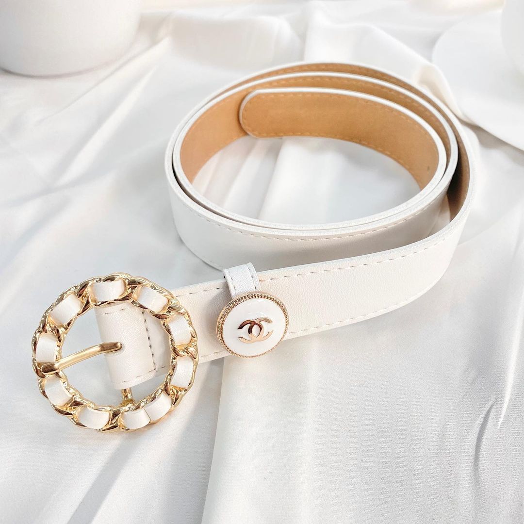 LabelVmoon upcycled luxury vintage button jewellery Singapore