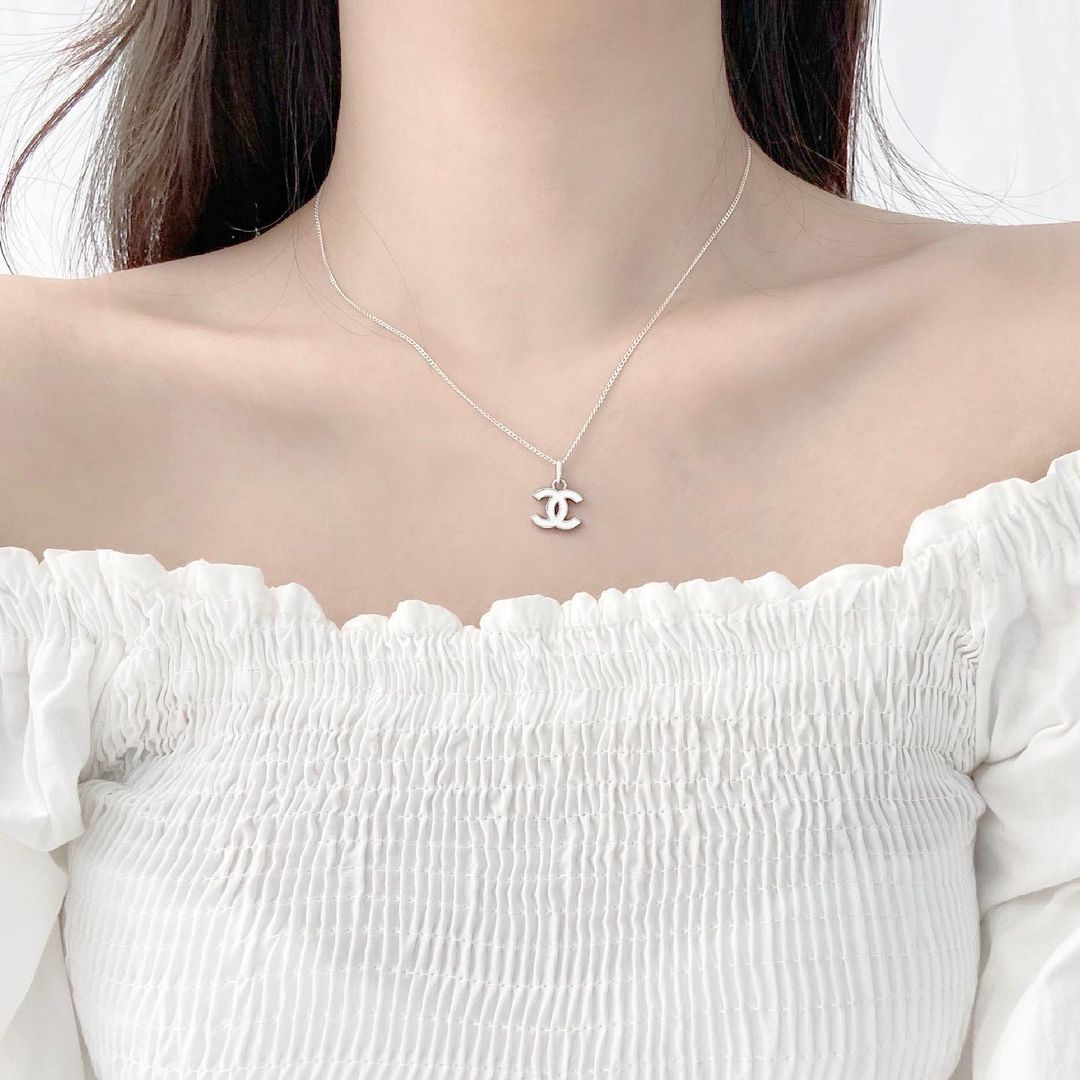 LabelVmoon upcycled luxury vintage button jewellery Singapore