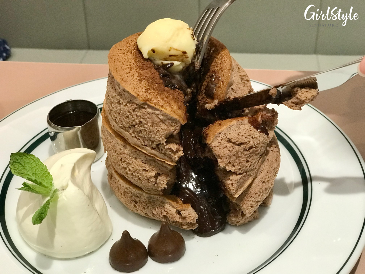 gram cafe waterway point hersheys chocolate lava souffle pancake