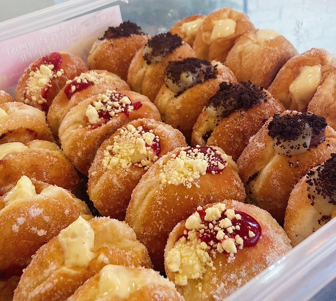Fluff Bakery bombolonis