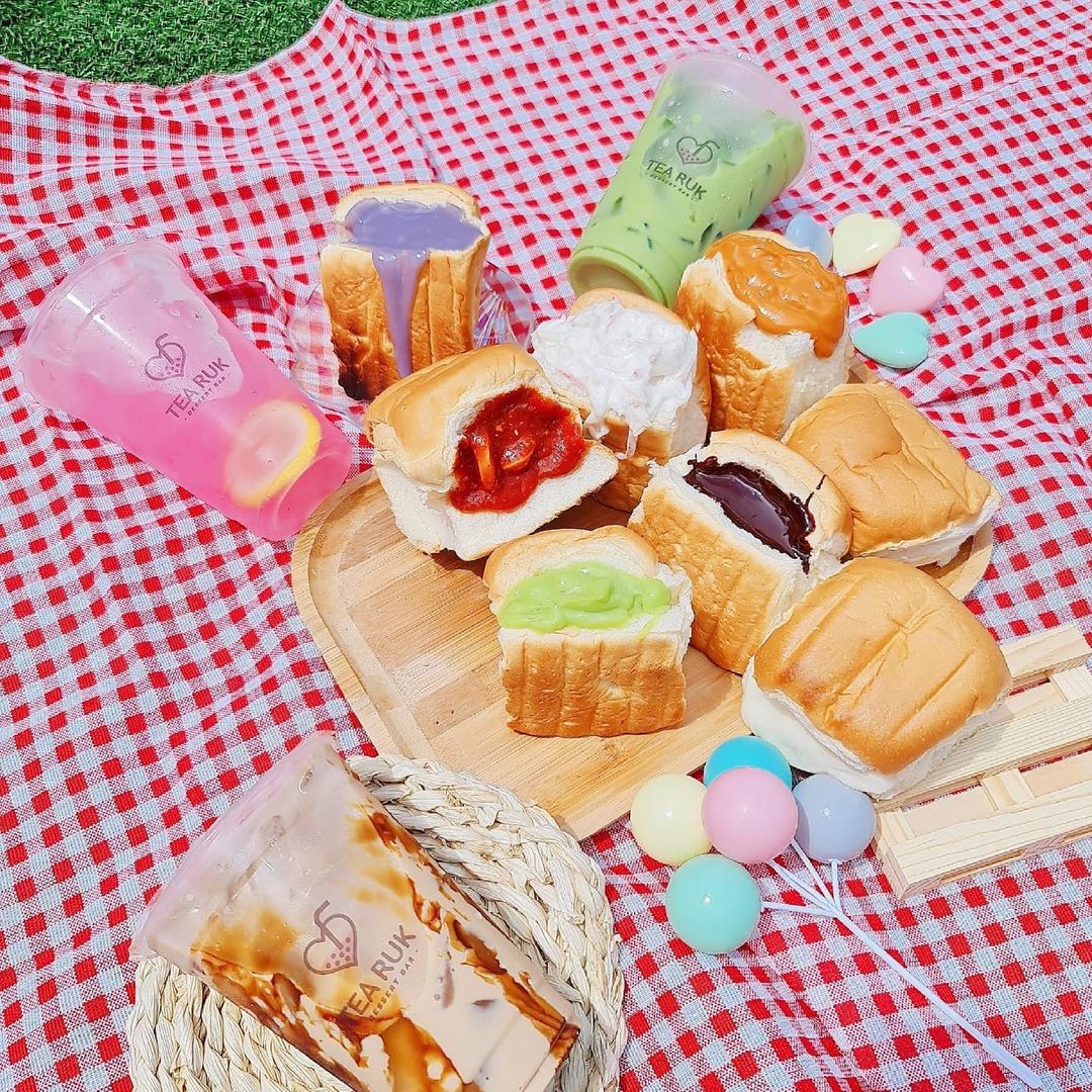 yaowarat buns at tea ruk singapore