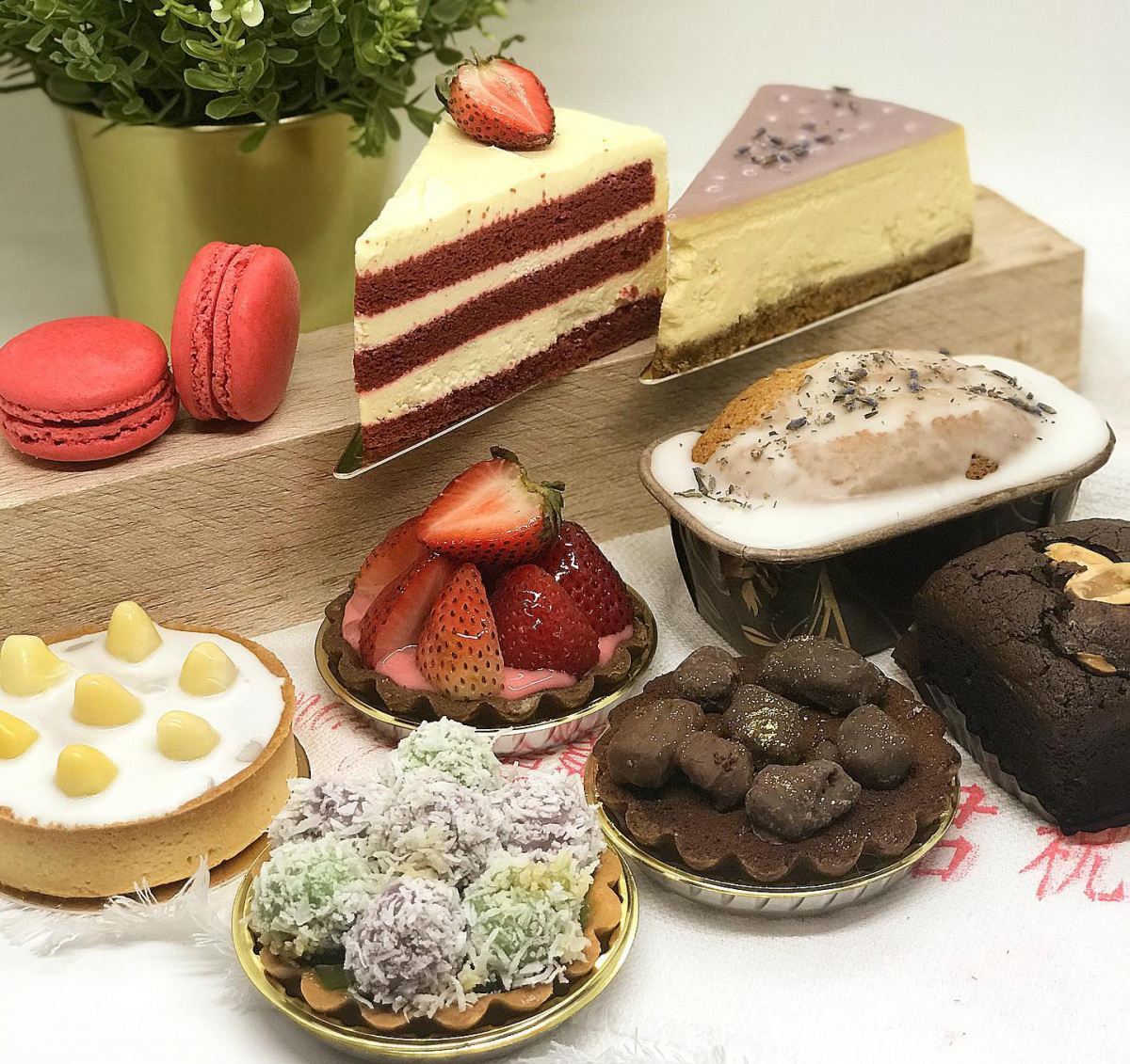 whiskit cafe cakes tarts brownie singapore