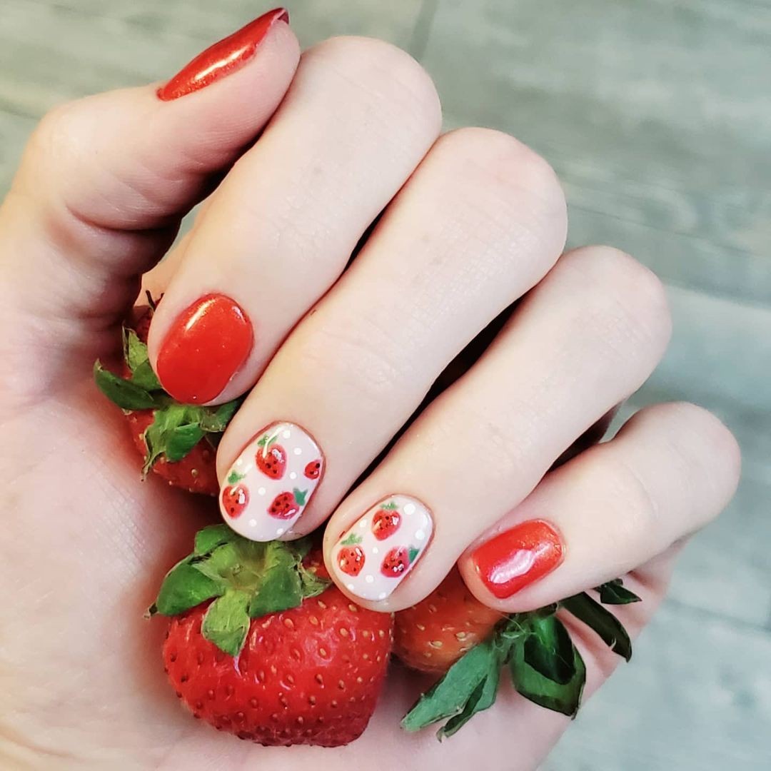 10 Pretty Strawberry