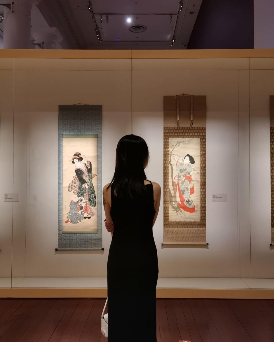 wall taperstries at asian civilisations museum life in edo exhibition