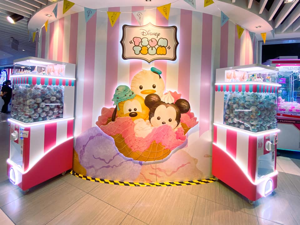 Disney Tsum Tsum gacha machine at Pop-Up Kisok suntec city