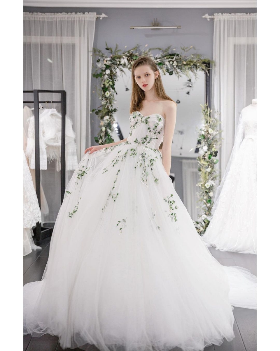 Monique Lhuiller white wedding gown with floral embroidery