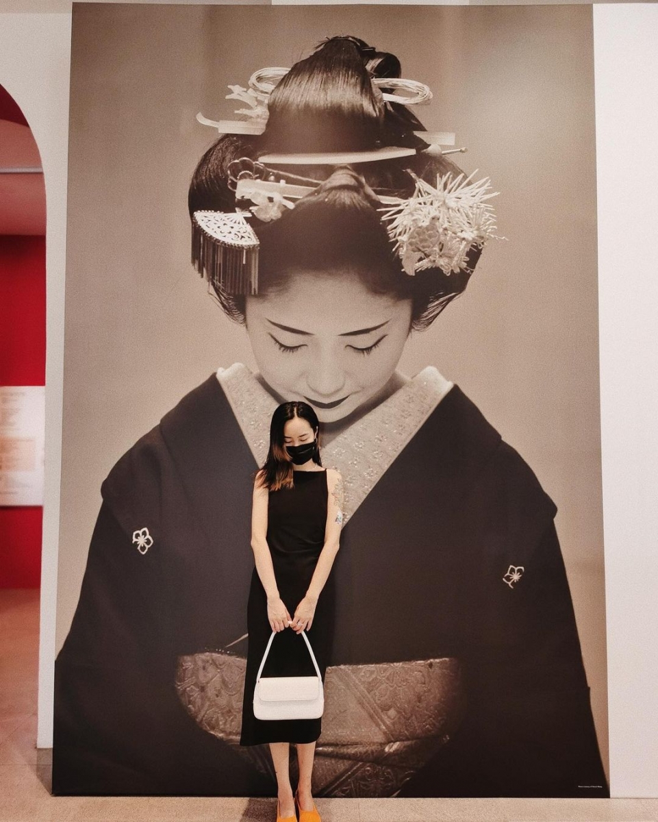 large photo of geisha at asian civilisations museum life in edo exhibition