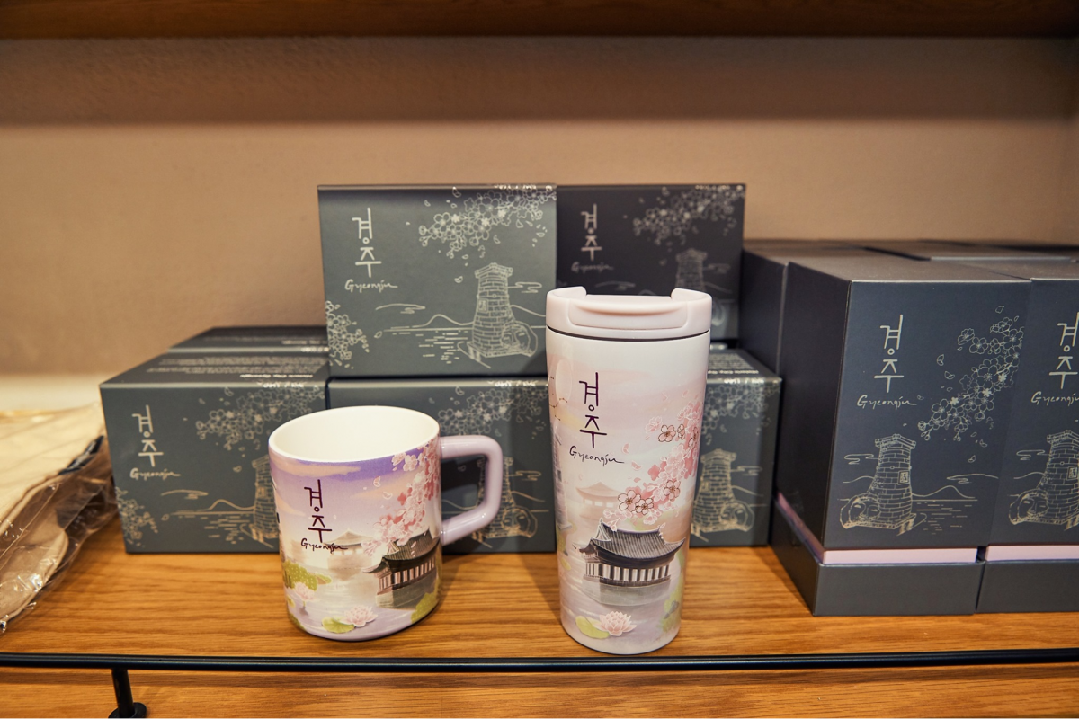Hanok Starbucks Korea Gyeongju