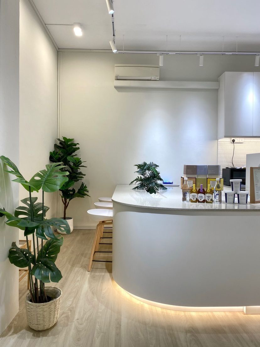 Moin Moin Gelato bar counter seats