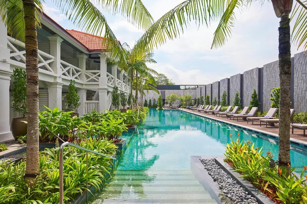 the barracks hotel sentosa swimming pool