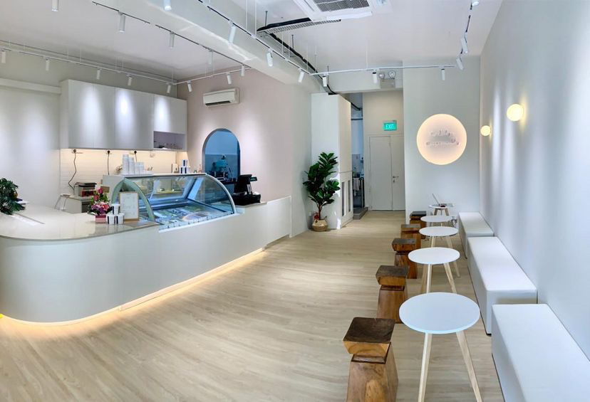 Moin Moin Gelato interior with seats and counter