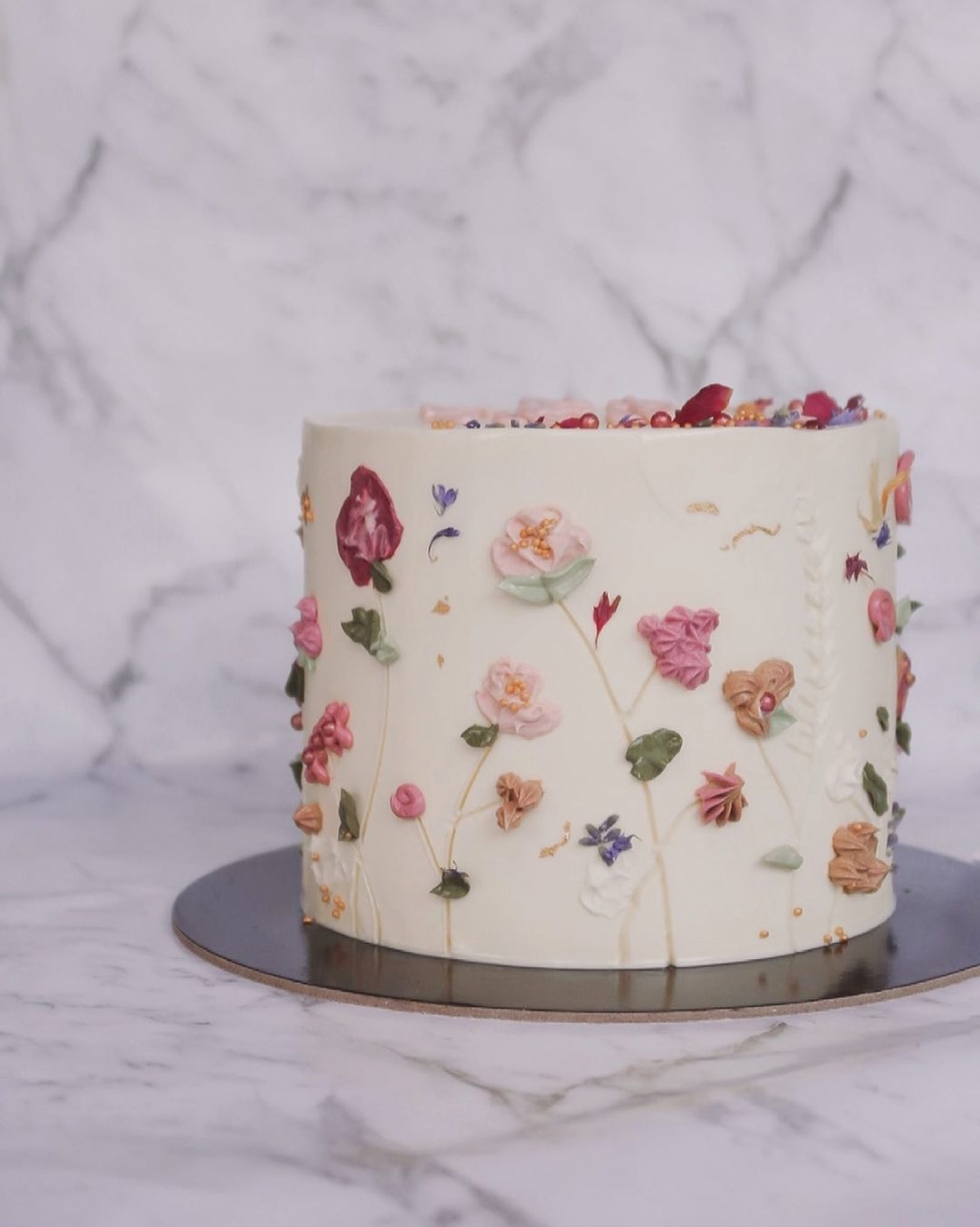 Hana Patisserie close up of floral cake