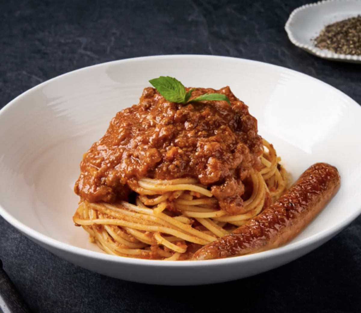 collins singapore beef bolognese with pork sausage