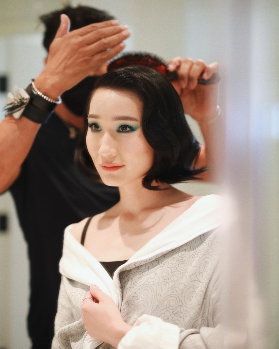 Zhang meng'er dressing up for the premiere event of Shang-Chi
