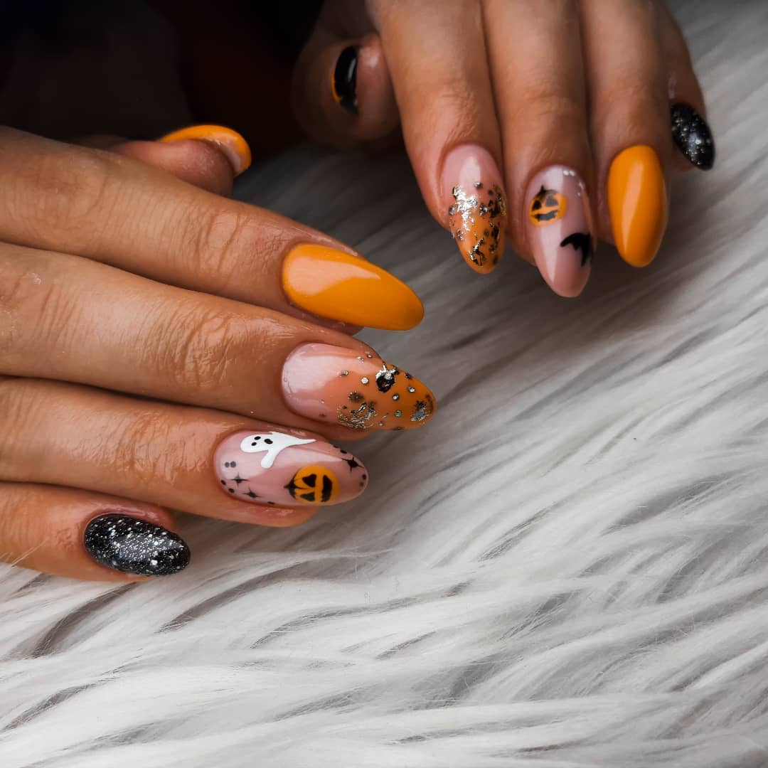 halloween nail art