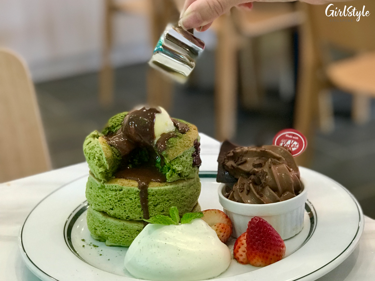 gram cafe vivocity matcha souffle pancakes with kit kat chocolate sauce