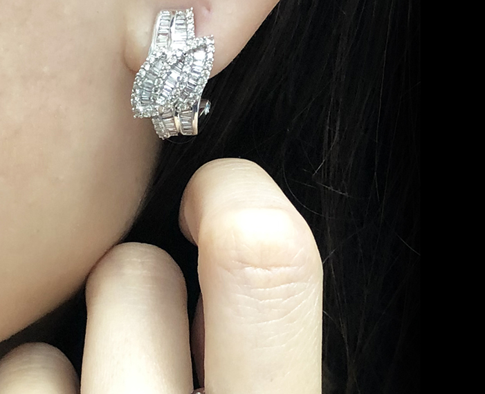 diamond-industries-sale-relocation_diamond earring