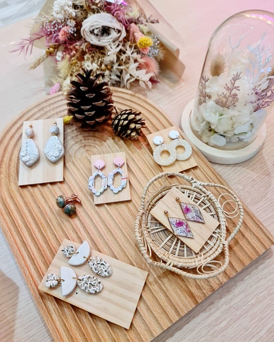 Earring workshop Hands On Klay Singapore