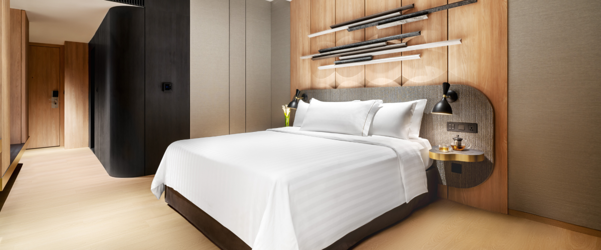 parkroyal collectoin marina bay hotel singapore urban room main bedroom