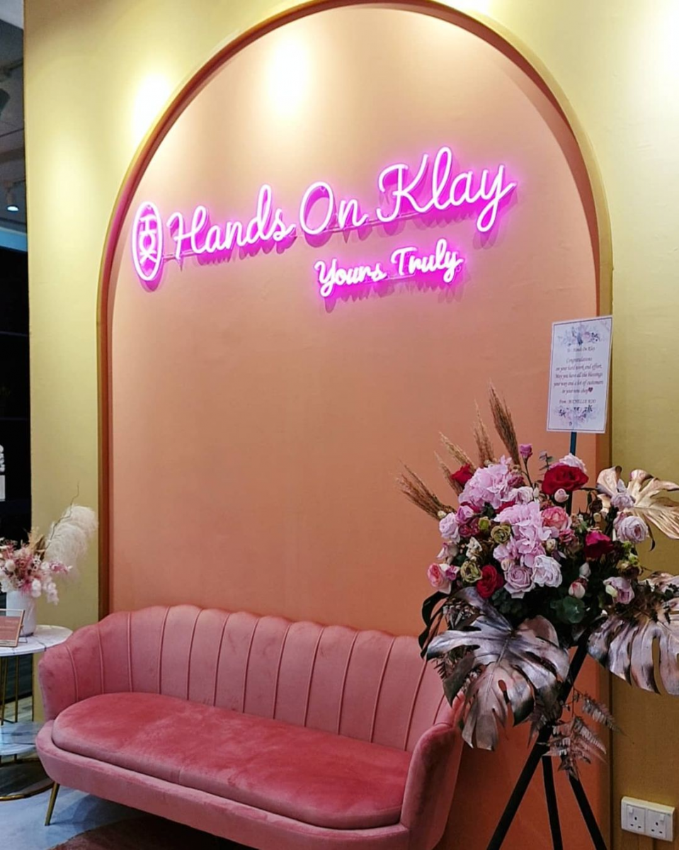 Hands On Klay Singapore