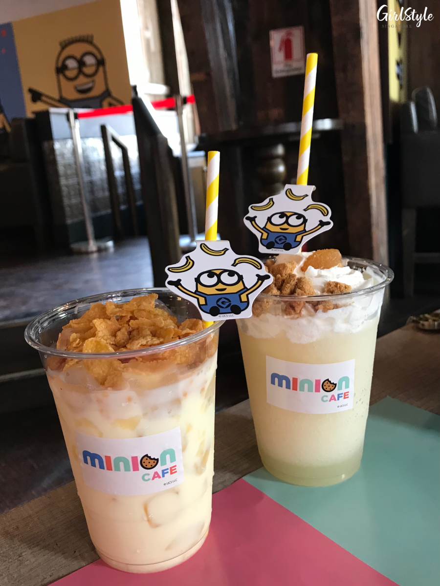 pineapple soda and banana drink at minions cafe singapore clarke quay