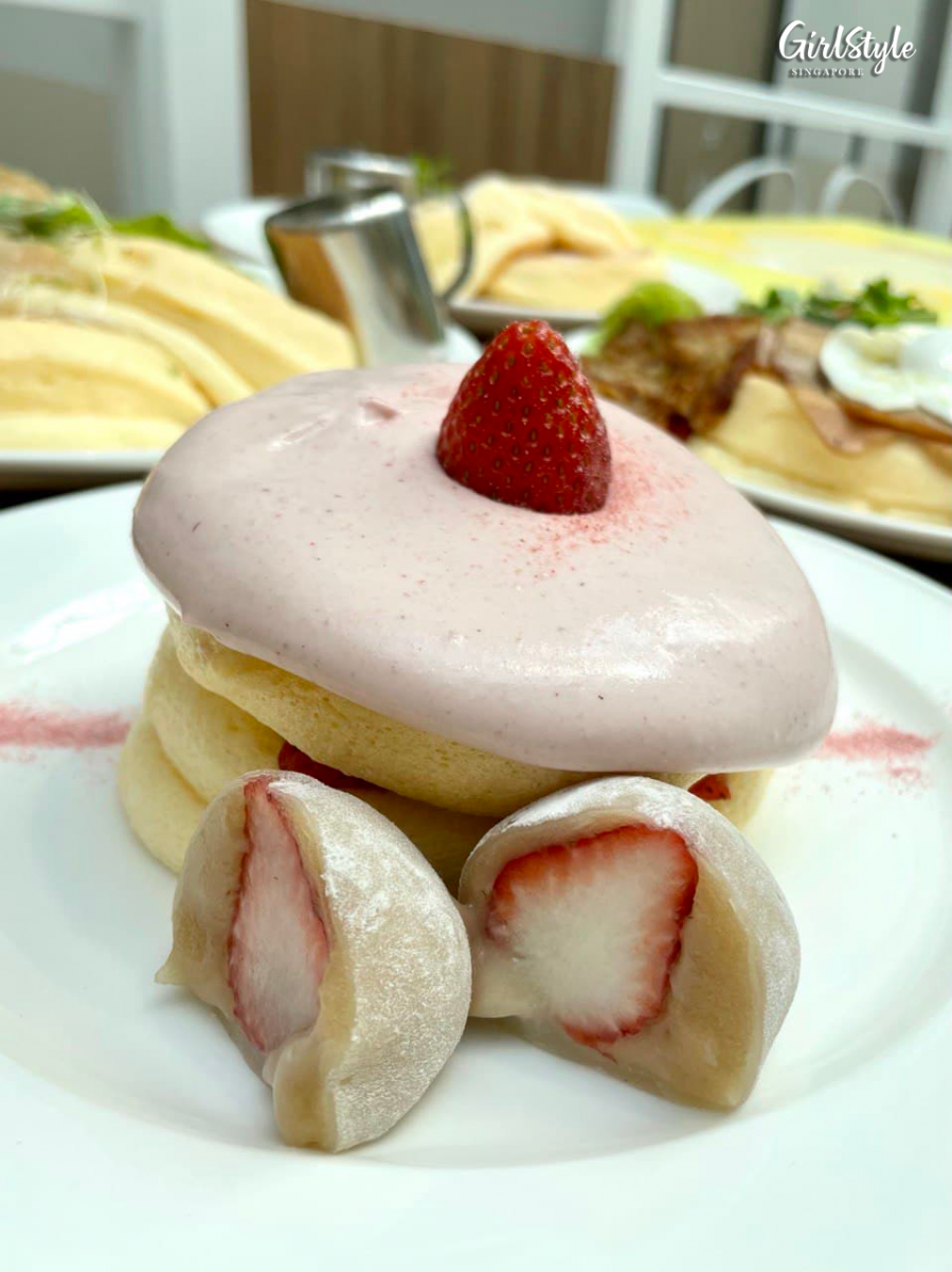 Flipper's Singapore Bugis Junction Exclusive Menu_Strawberry Millennial Pancake