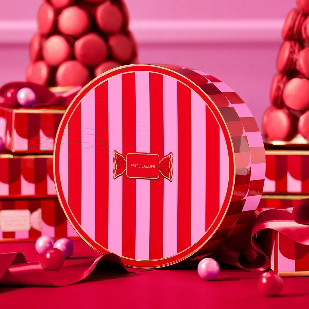 Estée Lauder Holiday Collection 2021 Gift Sets round candy box