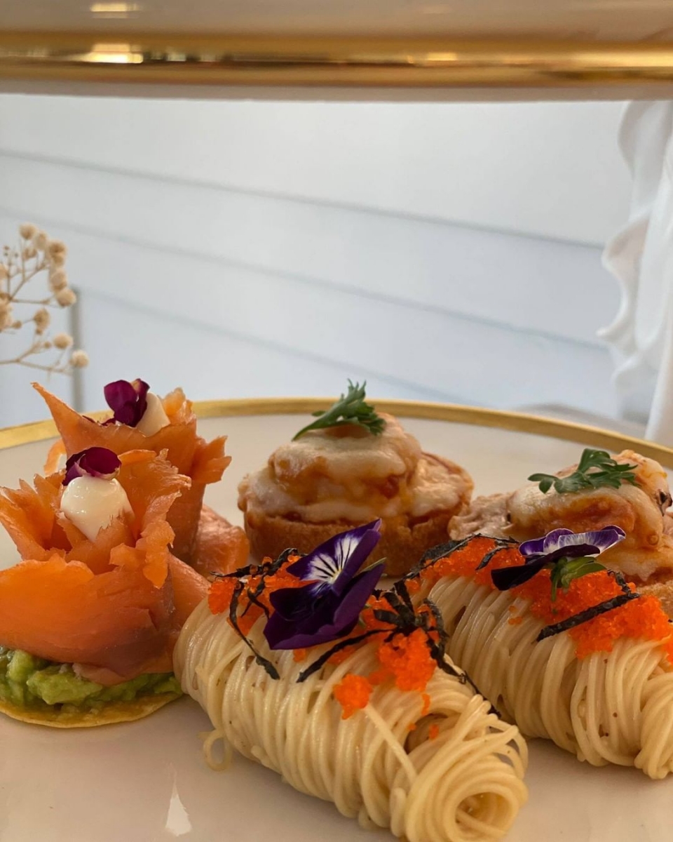 Simplicité's Afternoon Tea Set