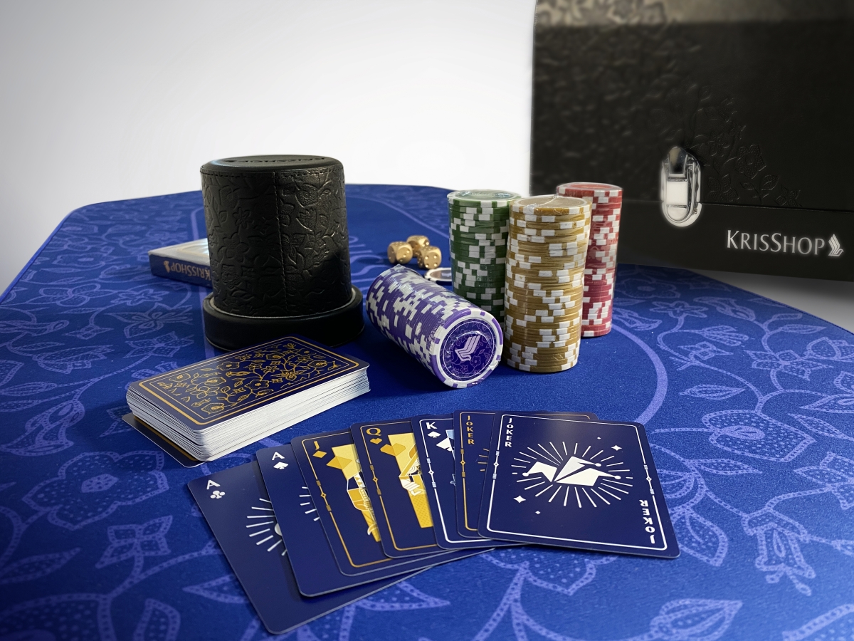 KrisShop Singapore Airlines Limited Edition Poker Set Chips & Cards