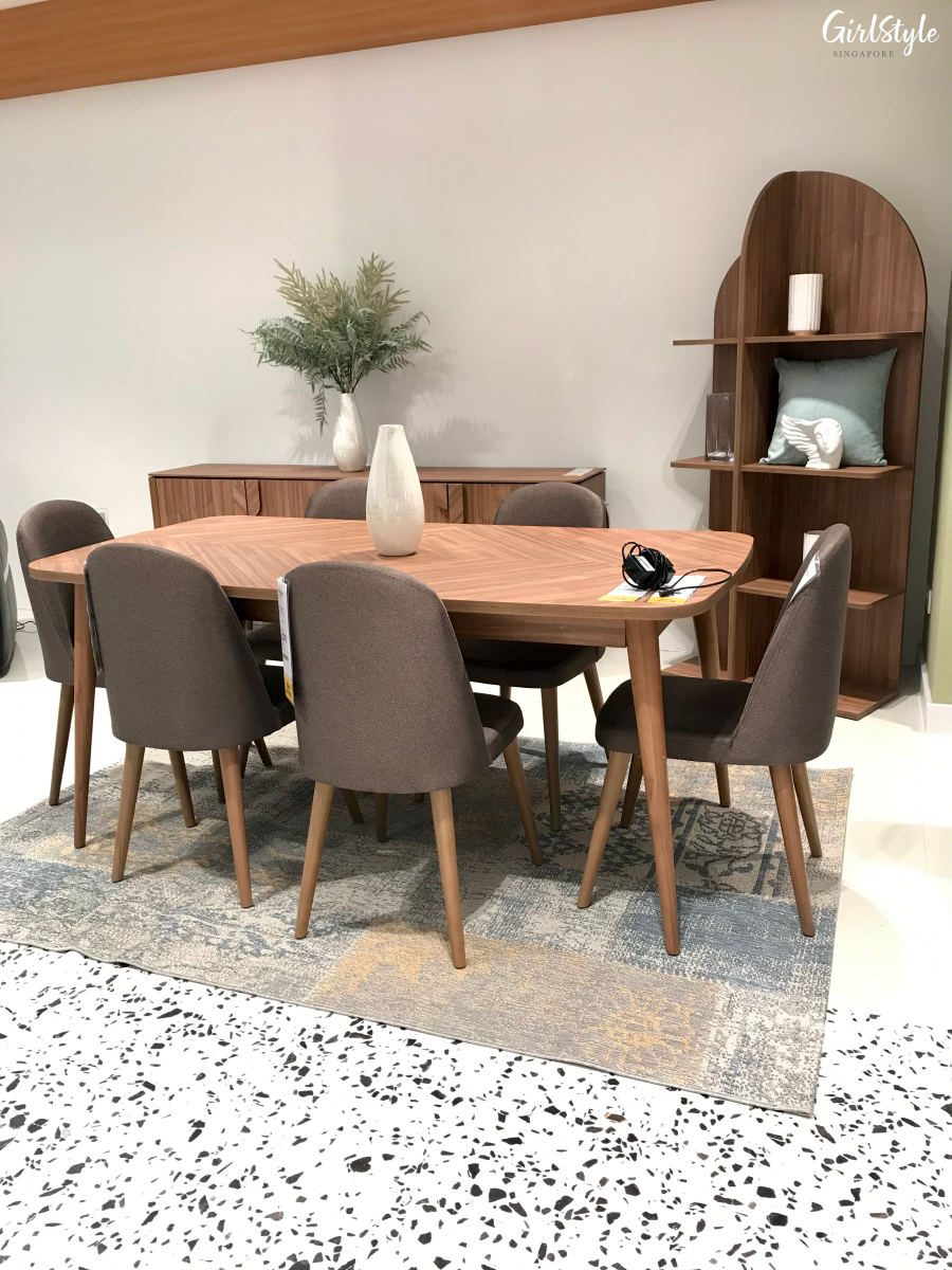 showroom dining room furniture at COURTS Nojima the heeren singapore