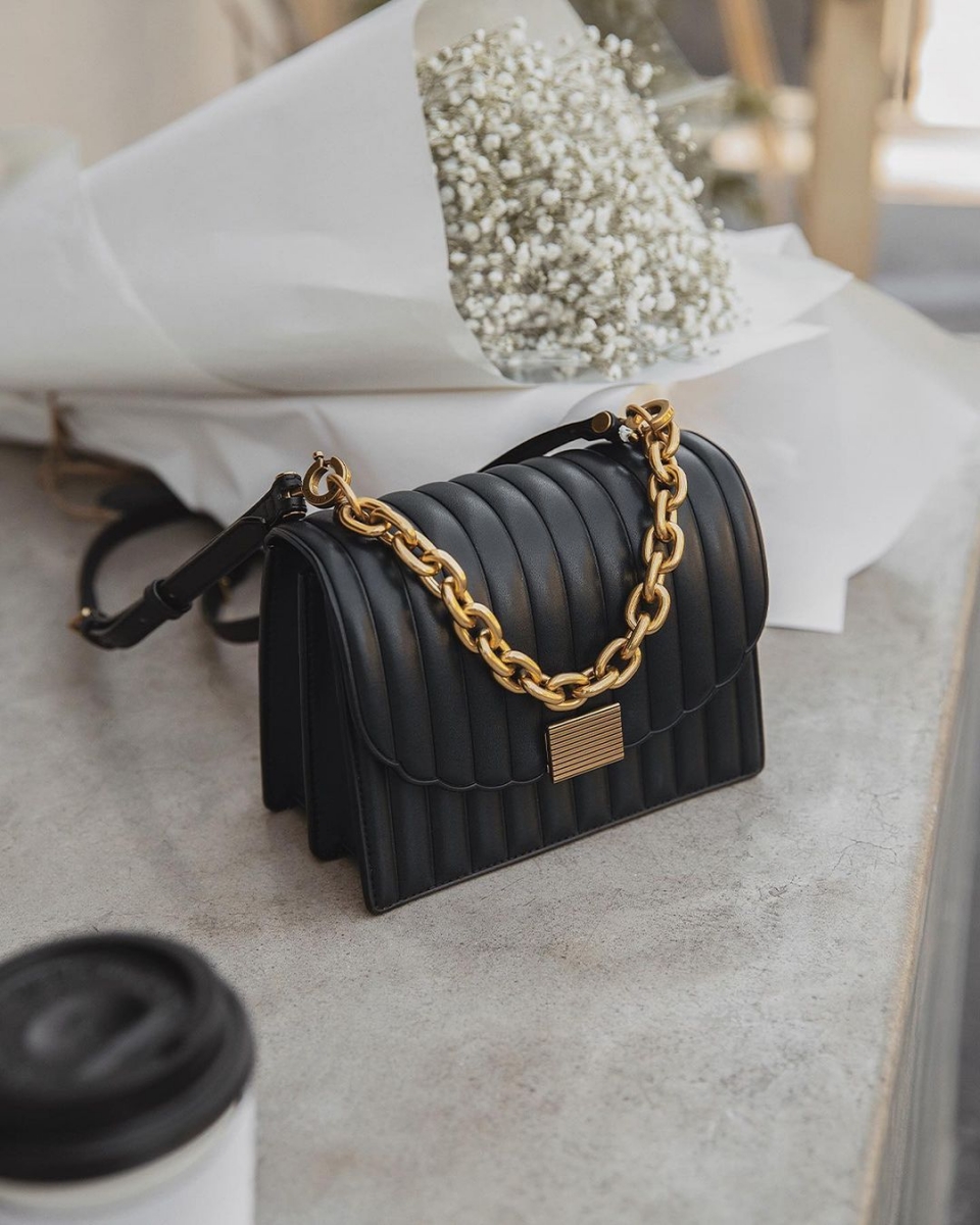 Charles & Keith Panelled Chain Handle Bag in Black