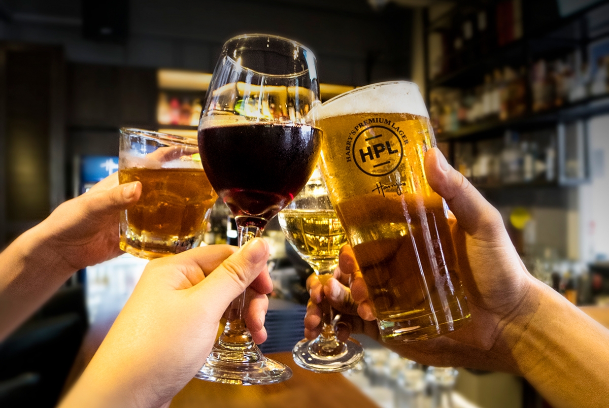 You'll be spoilt for choice with all the amazing happy hour deals at Clarke Quay!